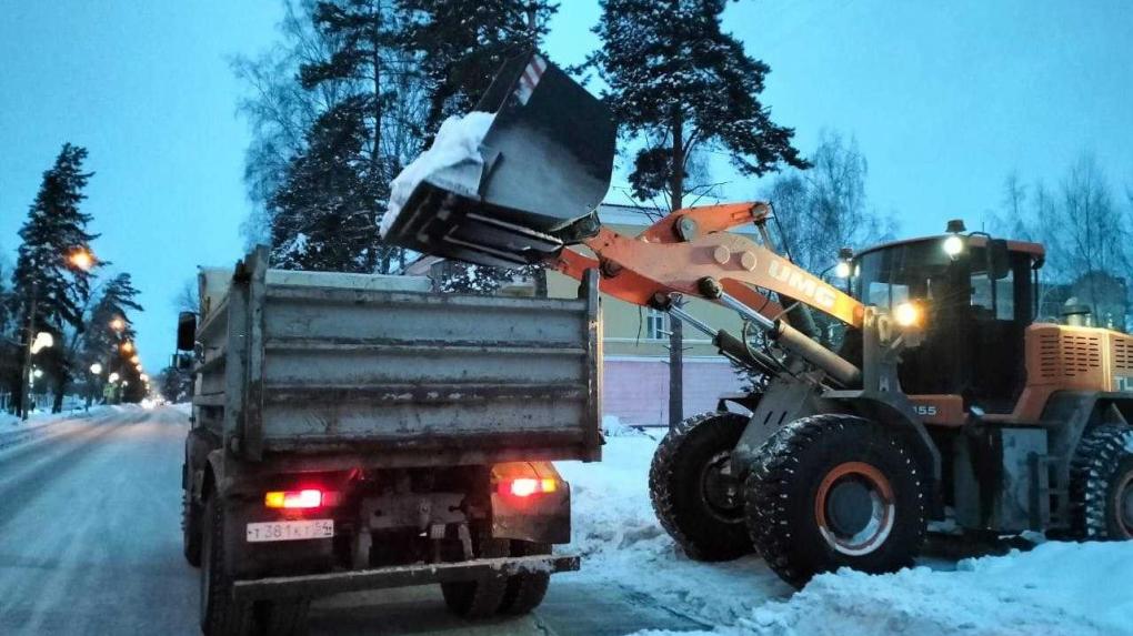 За сутки в Новосибирске вывезено более 31 тысячи кубометров снега