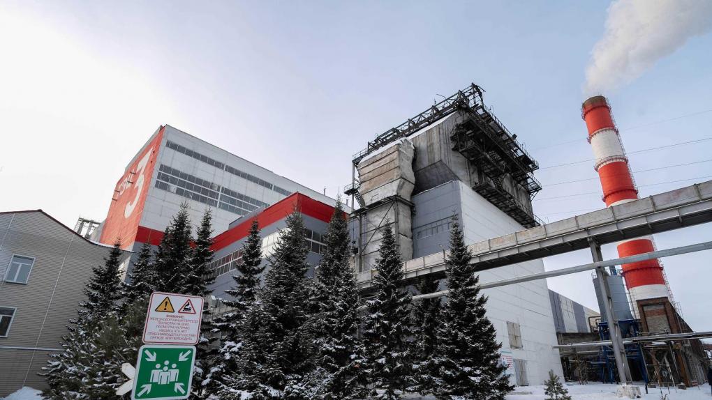 Новосибирская ТЭЦ-3 ведёт монтаж нового высоковольтного выключателя