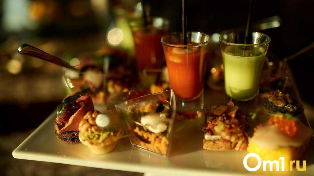 Новогодние закуски: топ-5 вкусных и лёгких рецептов для праздничного стола