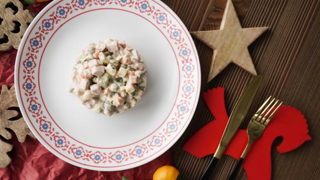 Салатный батл: аналитики подсчитали, как можно приготовить новогодние салаты с экономией