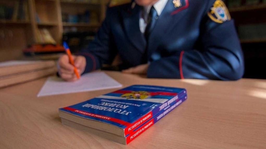 Держали в гараже и били: банда из Тары похитила троих человек