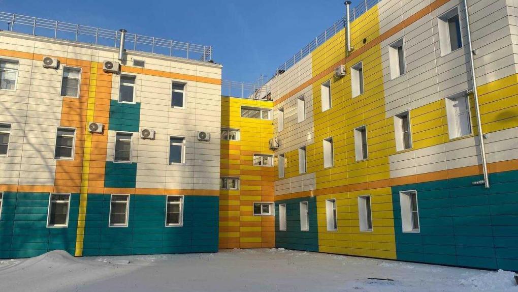 В Омске завершили капитальный ремонт в Городской больнице № 3