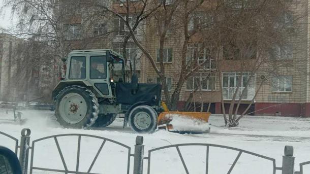 В УДХБ рассказали, как в Омске убирают город после сильнейшего снегопада