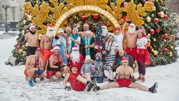 Забег Дедов Морозов в Новосибирске: от Первомайского сквера до Оперного театра