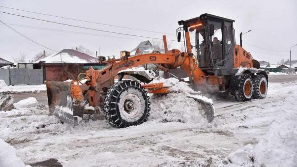 После снегопада с омских улиц вывезли 4 000 кубометров снега