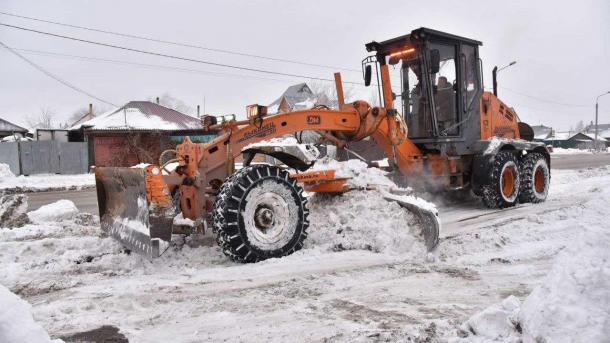 После снегопада с омских улиц вывезли 4 000 кубометров снега