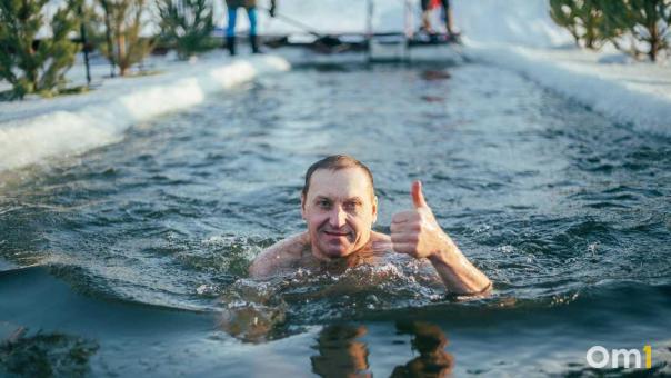 Омичей приглашают на пробежку и зимнее купание в Иртыше