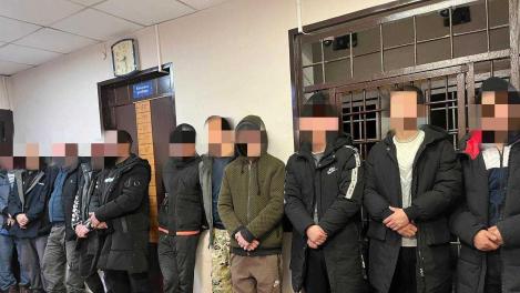 Проверка мигрантов в Новосибирске: полицейские составили 37 протоколов за один рейд