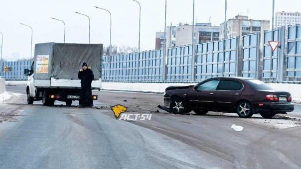 Первое ДТП зафиксировано на новом четвёртом мосту через Обь в Новосибирске