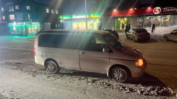 В Омске водитель «Хонды» сбил девочку, переходившую дорогу в неположенном месте