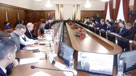 В Заксобрании Новосибирской области состоялся круглый стол, посвящённый 125-летию со дня рождения академика Михаила Лаврентьева