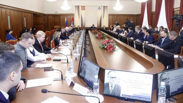 В Заксобрании Новосибирской области состоялся круглый стол, посвящённый 125-летию со дня рождения академика Михаила Лаврентьева