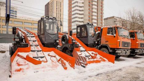 Мэр Кудрявцев: 40 новых машин вышли на уборку Новосибирска