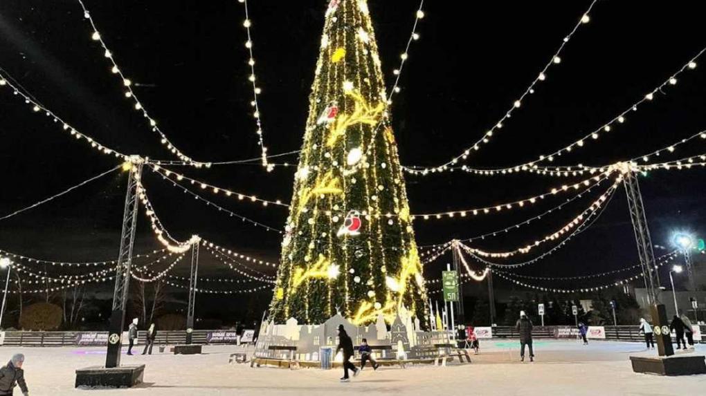 Омский горсовет поздравил омичей с наступающими праздниками