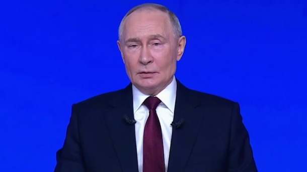 Российские ученые возвращаются в РФ из-за страха отдавать детей в школы