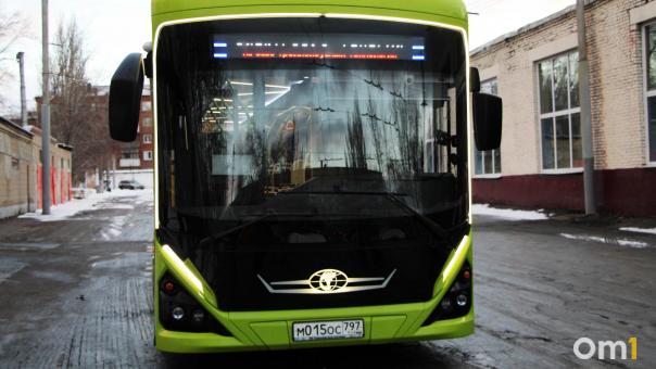 Электробус «Генерал» вышел на маршрут в Омске