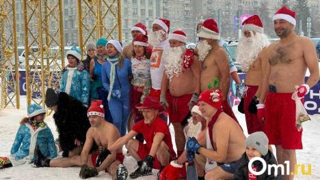 В Новосибирске начался праздничный забег Дедов Морозов и Снегурочек