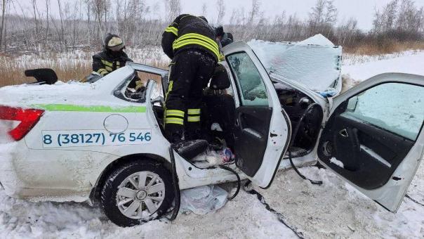 Под Омском случилось ещё одно смертельное ДТП: один погиб, трое пострадали