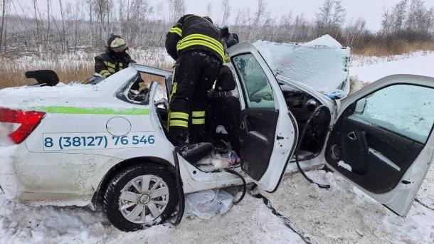 Под Омском случилось ещё одно смертельное ДТП: один погиб, трое пострадали