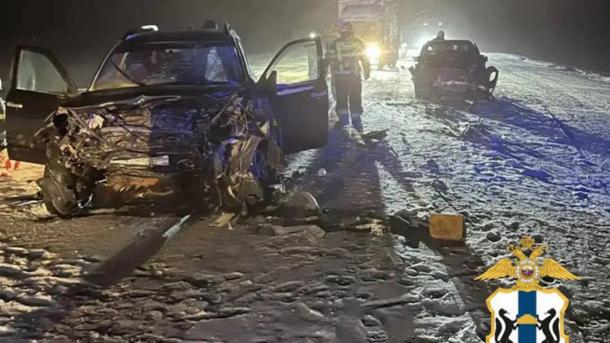 Выезд на встречку под Новосибирском привёл к гибели водителя и 14-летней девочки
