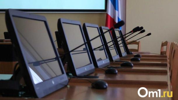 Два директора новосибирских колледжей получили медали от Владимира Путина