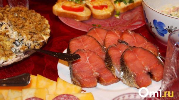 Омичам назвали самое опасное блюдо на новогоднем столе