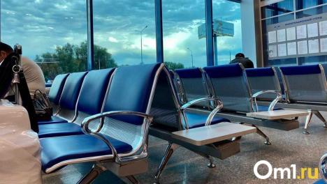 В аэропорту Толмачёво несколько авиарейсов задерживаются почти на сутки