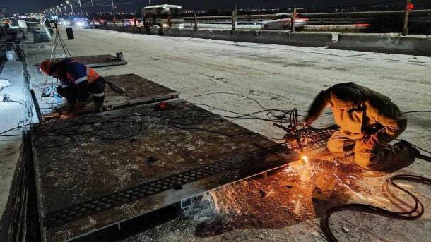 В Омске готовятся ещё раз поднять на домкратах мост у Телецентра