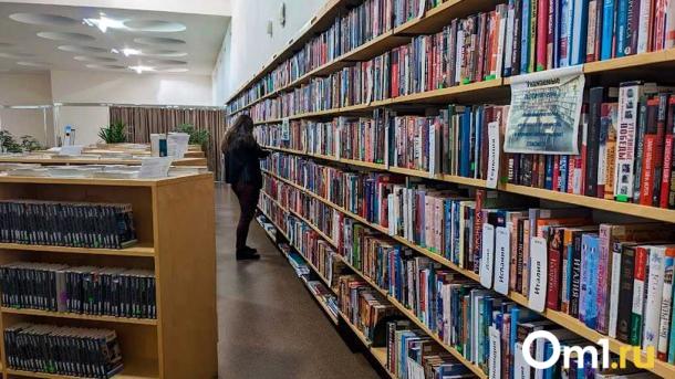 В Новосибирске назвали самые популярные книги и авторов 2025 года