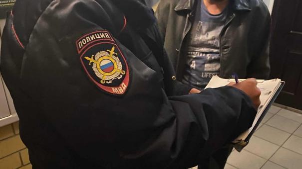 В Томске задержаны трое за мошенничество с SIM-боксами