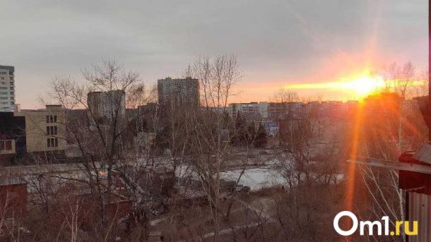 Мощная вспышка на Солнце: испортит омичам новогодние праздники?