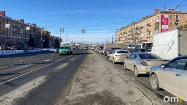 Не можешь победить — возглавь. Размышления омича о том, что коллапс на улицах неизбежен