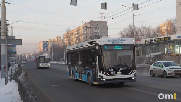 В Омске изменилась стоимость проезда в общественном транспорте