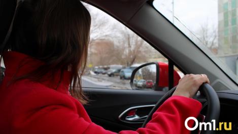 Перед Новым годом Омск сковали пробки. Где больше всего заторов?