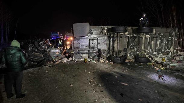 Один погиб, шестеро пострадали: на омской «трассе смерти» произошла массовая авария