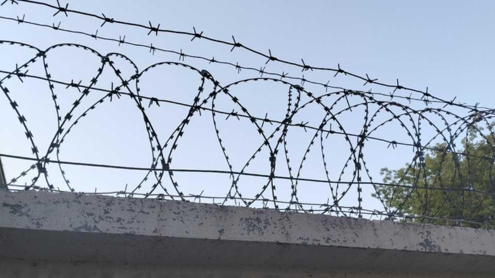 В Барнауле мужчина вышел из магазина в новых ботинках, оставив свои старые