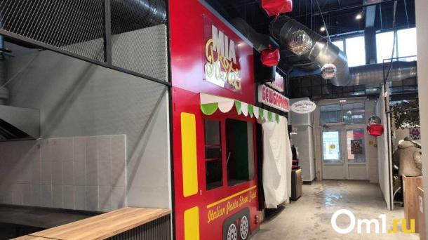 С фудкорта на Ленинском рынке ушла половина арендаторов