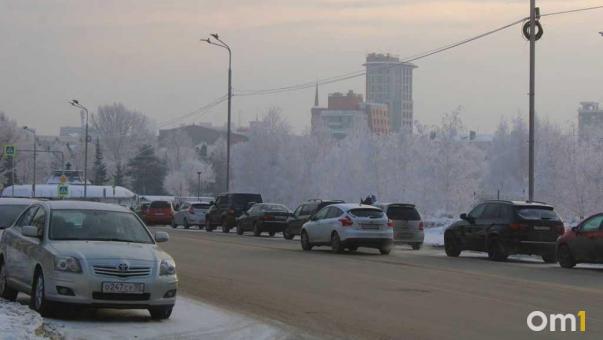 В центре Омска на год перекрыли улицу