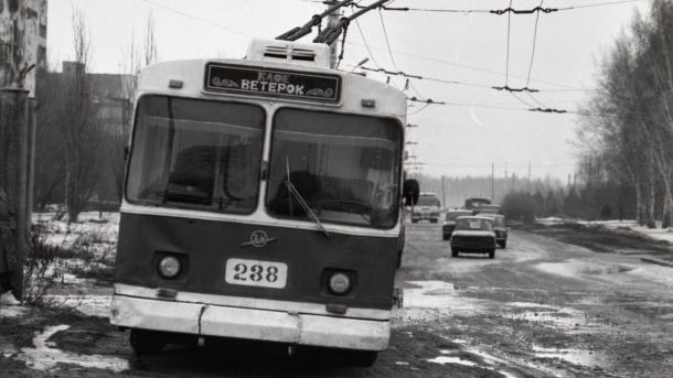 В омском троллейбусе работала столовая! Что это было?