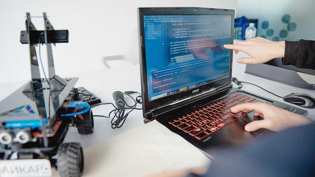 НОВИКОМ и Воронежское РО СоюзМаш открыли в ЛНР Индустриальные классы для будущих инженеров