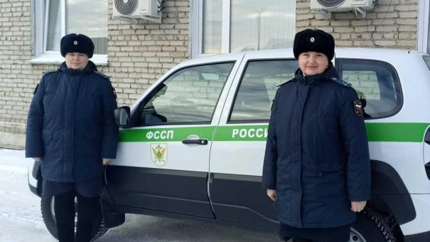 Приставы в Новосибирской области спасли замерзавшую на улице женщину