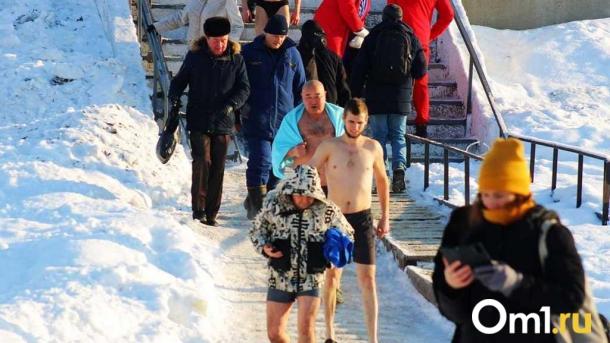 Министр здравоохранения Маркелов рассказал, кому нельзя купаться в Крещение