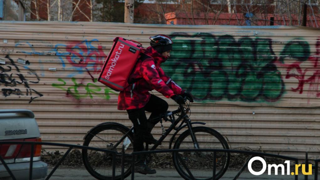 В Омской области взлетел спрос на рабочих: лидируют лепщики полуфабрикатов, стекольщики и аграрии