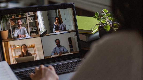 Омские компании стали в 1,5 раза активнее общаться в онлайне