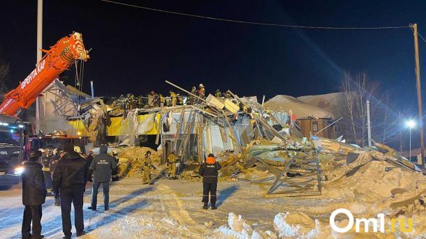 Мэрия Новосибирска заявила, что обрушившееся здание на Наумова было признано судом самостроем