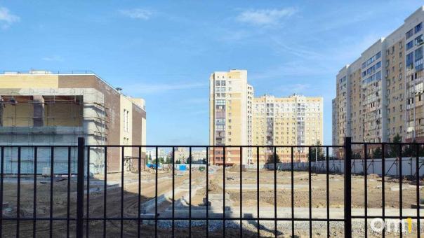 В микрорайоне «Серебряный берег» ввели в эксплуатацию школу-долгострой