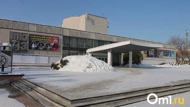 Подрядчик омского ТЮЗа назвал сроки завершения капитального ремонта