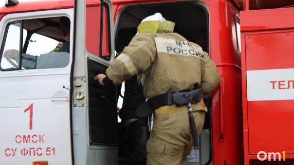 Пожар в центре Омска во время реконструкции: дым был виден над улицей Ленина