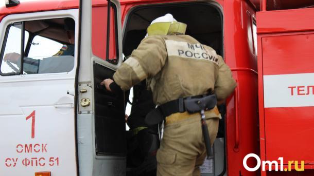 Пожар в центре Омска во время реконструкции: дым был виден над улицей Ленина