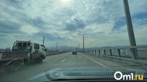 Стало известно, кто установит камеры-треноги на омских дорогах